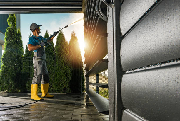 Best Pool Deck Cleaning  in Rainbow Springs, FL